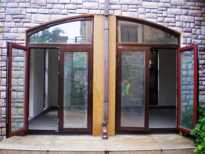 安辉铝木门窗生产工艺